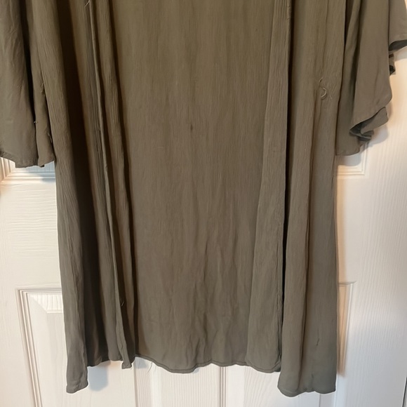 Green cardigan - Picture 2 of 4